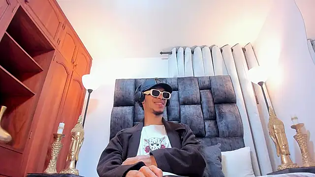 TomyMosterCock online show from December 2024 01:03:02 AM