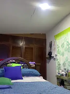 Snapshot of AllisonRoberts_ chatting on September 2025 01:11:01 AM AllisonRoberts online show from September 2025 01:11:01 AM