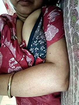 cuteyqueen online show from October 2025 01:37:02 AM