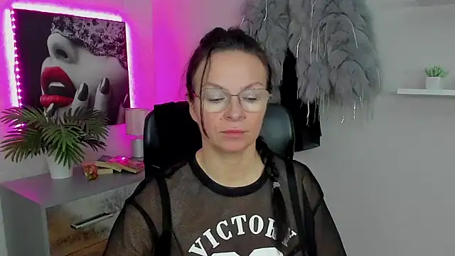 HelenLuxx online show from January 2025 06:46:02 AM