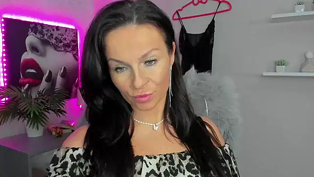 HelenLuxx online show from February 2025 10:46:01 AM