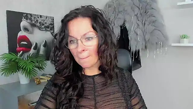 HelenLuxx online show from February 2025 10:15:01 AM