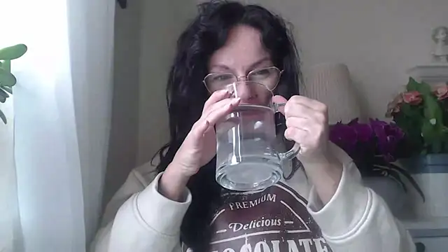 HelenLuxx online show from October 2025 07:32:01 AM