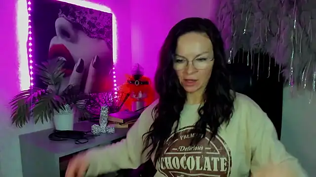 HelenLuxx online show from February 2026 07:20:01 AM