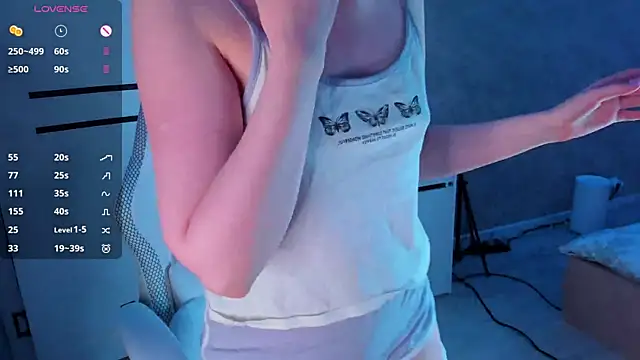 Snapshot of SweeteRose_Royce chatting on February 2025 04:07:01 PM SweeteRose Royce online show from February 2025 04:07:01 PM