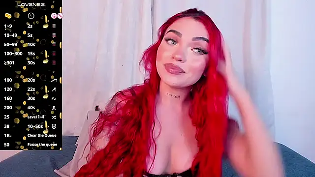 Snapshot of NicoleRouss chatting on February 2025 04:32:02 AM NicoleRouss online show from February 2025 04:32:02 AM