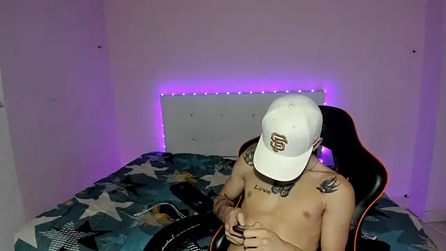 mateodeamjo online show from October 2025 08:00:02 AM