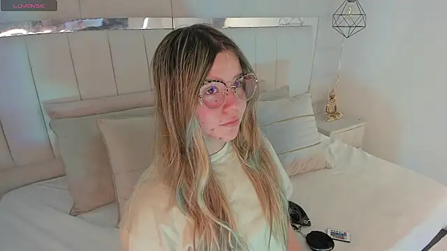 1m dalhia online show from March 2025 07:43:02 PM