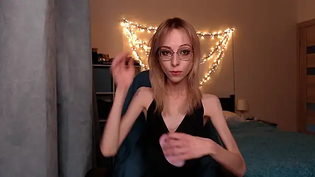 amber quell here online show from February 2025 02:25:01 PM