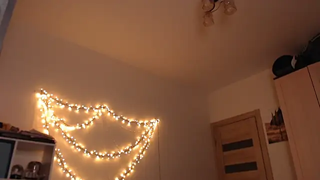 amber quell here online show from March 2025 06:16:01 PM