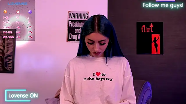 AriaVoss online show from September 2025 07:48:01 PM