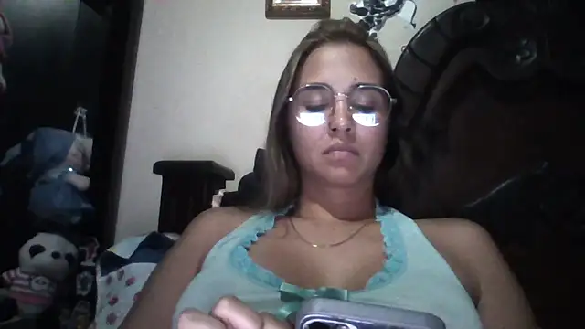 trianabell online show from October 2025 01:39:02 AM