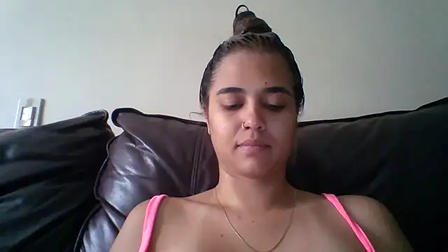 trianabell online show from January 2026 04:32:02 PM