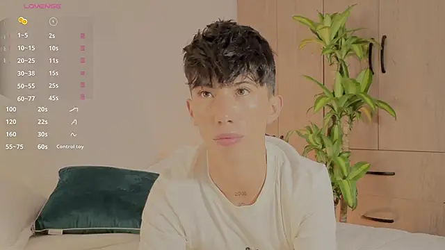 Snapshot of FabianPriince chatting on October 2025 07:32:02 PM FabianPriince online show from October 2025 07:32:02 PM