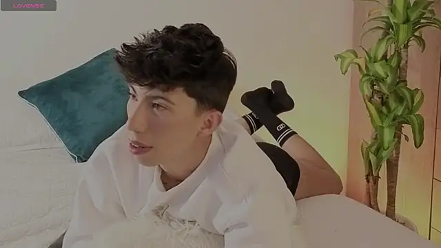 Snapshot of FabianPriince chatting on October 2025 05:19:02 PM FabianPriince online show from October 2025 05:19:02 PM