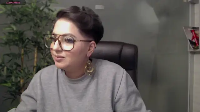 BustyAllyy online show from February 2025 12:52:02 AM