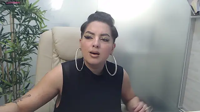 BustyAllyy online show from February 2025 11:00:02 PM