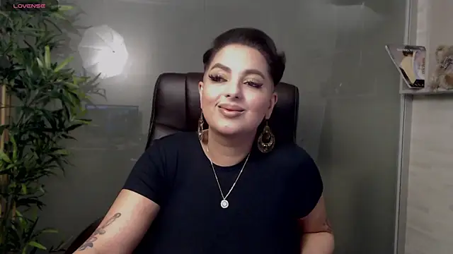 BustyAllyy online show from February 2025 11:37:02 PM