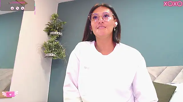 SharisWillian online show from October 2025 04:05:01 AM