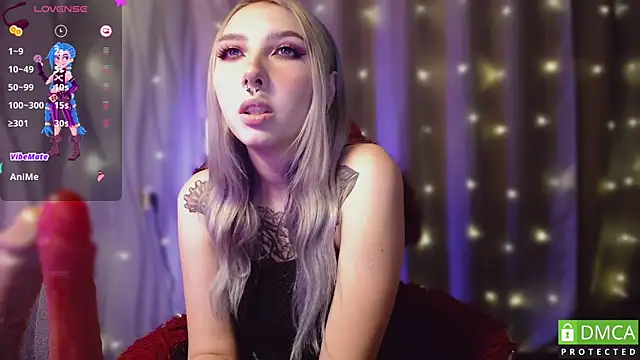 JustMeowGirl online show from December 2024 08:30:01 AM