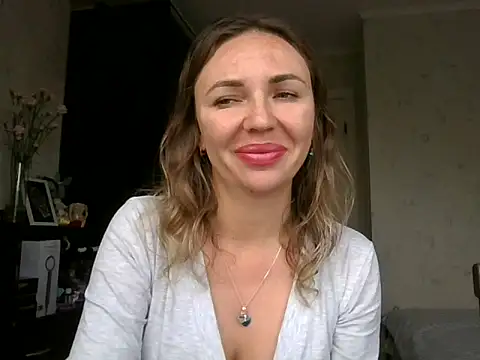 AngelinaLove28 online show from October 2025 07:29:01 AM