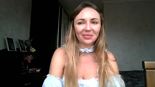 AngelinaLove28 online show from November 2025 07:30:01 AM