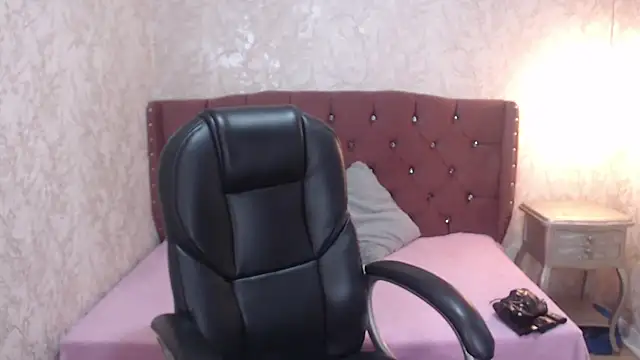 charlottemoonxz online show from January 2025 03:44:02 PM