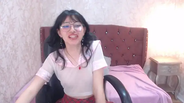 charlottemoonxz online show from February 2025 03:19:01 PM