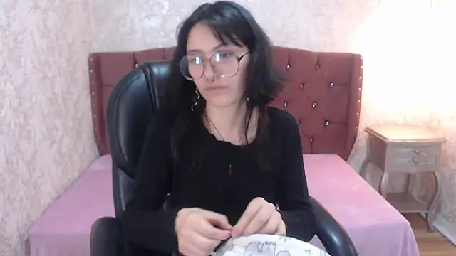 charlottemoonxz online show from March 2025 05:33:01 PM