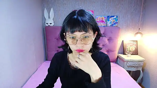 Snapshot of charlottemoonxz chatting on June 2026 05:14:01 PM charlottemoonxz online show from June 2026 05:14:01 PM