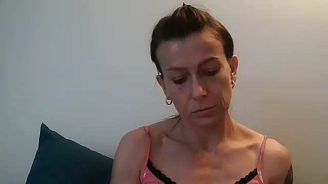 Snapshot of anechka1 chatting on April 2026 11:35:01 PM anechka1 online show from April 2026 11:35:01 PM