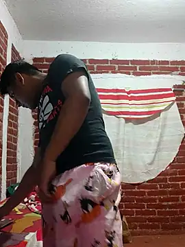 Snapshot of Cris_ale1218 chatting on November 2025 05:07:02 AM Cris ale1218 online show from November 2025 05:07:02 AM