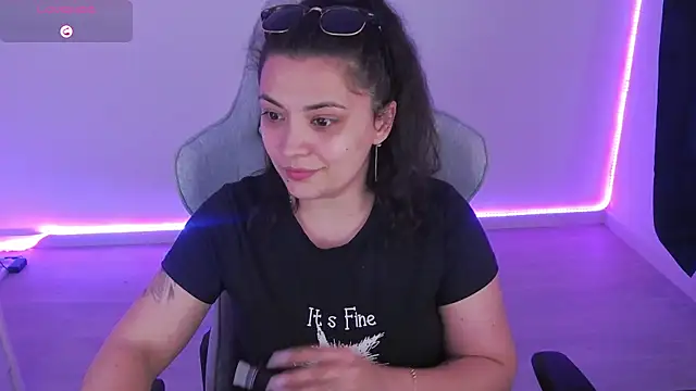 LuciaLoca online show from April 2026 03:06:01 PM