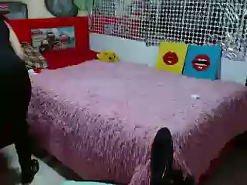 Snapshot of CaroMasha chatting on January 2025 02:25:01 AM CaroMasha online show from January 2025 02:25:01 AM