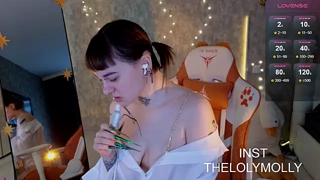 LolyMolli online show from November 2025 10:04:01 AM