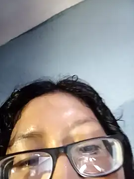 Snapshot of ladygmusic chatting on October 2025 12:25:01 AM ladygmusic online show from October 2025 12:25:01 AM