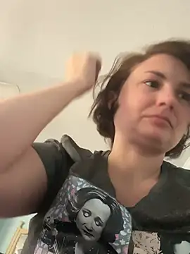 Snapshot of MilfyMrsRobinson chatting on January 2026 01:37:02 PM MilfyMrsRobinson online show from January 2026 01:37:02 PM