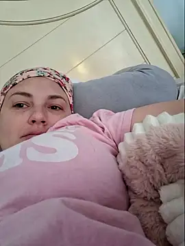 Snapshot of MilfyMrsRobinson chatting on February 2026 04:13:02 PM MilfyMrsRobinson online show from February 2026 04:13:02 PM