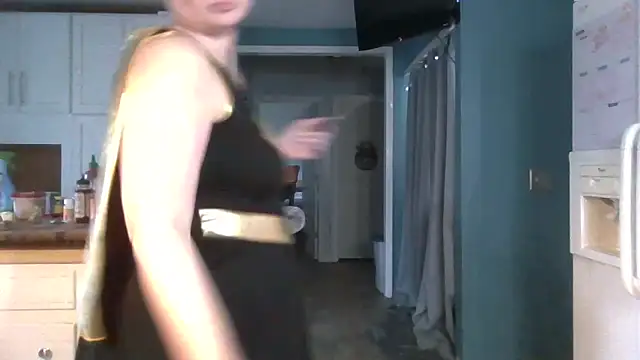 Snapshot of MilfyMrsRobinson chatting on February 2026 12:59:02 PM MilfyMrsRobinson online show from February 2026 12:59:02 PM