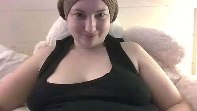 Snapshot of MilfyMrsRobinson chatting on February 2026 01:10:01 PM MilfyMrsRobinson online show from February 2026 01:10:01 PM