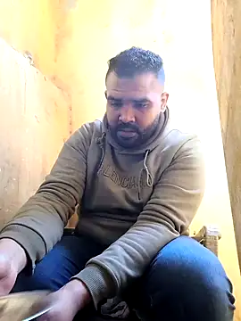 Snapshot of ListedLoin chatting on January 2025 08:11:01 AM ListedLoin online show from January 2025 08:11:01 AM