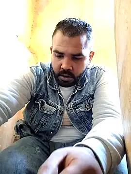 Snapshot of ListedLoin chatting on January 2025 06:34:02 AM ListedLoin online show from January 2025 06:34:02 AM