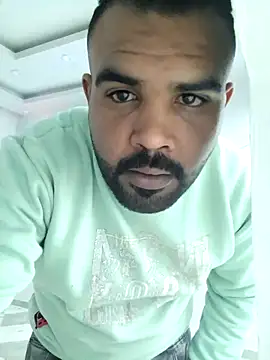 Snapshot of ListedLoin chatting on February 2025 11:59:02 AM ListedLoin online show from February 2025 11:59:02 AM