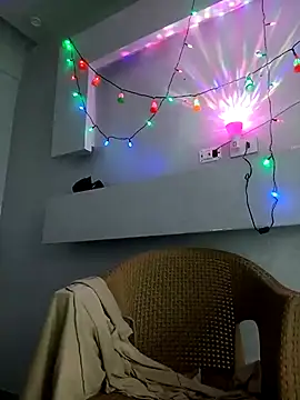 Snapshot of ListedLoin chatting on March 2025 06:42:02 PM ListedLoin online show from March 2025 06:42:02 PM