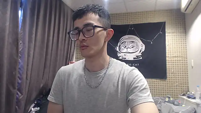 Snapshot of Stevenjt chatting on February 2026 01:45:01 AM Stevenjt online show from February 2026 01:45:01 AM