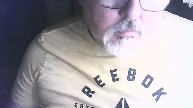 Snapshot of cashot58 chatting on May 2026 03:23:01 AM cashot58 online show from May 2026 03:23:01 AM