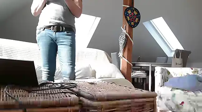 maxmueller321 online show from March 2025 09:10:01 AM