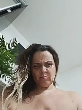 hugebobbs online show from July 2026 04:32:01 PM