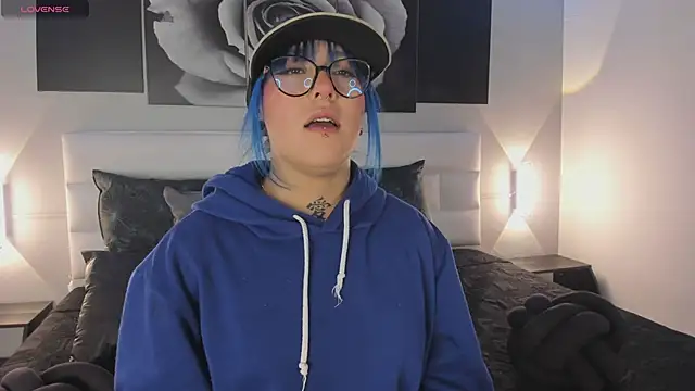 sofi bakerr online show from November 2025 11:33:01 AM