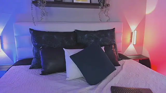 Snapshot of sofi_bakerr chatting on February 2026 07:07:01 PM sofi bakerr online show from February 2026 07:07:01 PM